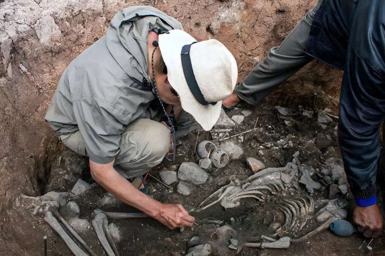3,000-year-old priest tomb