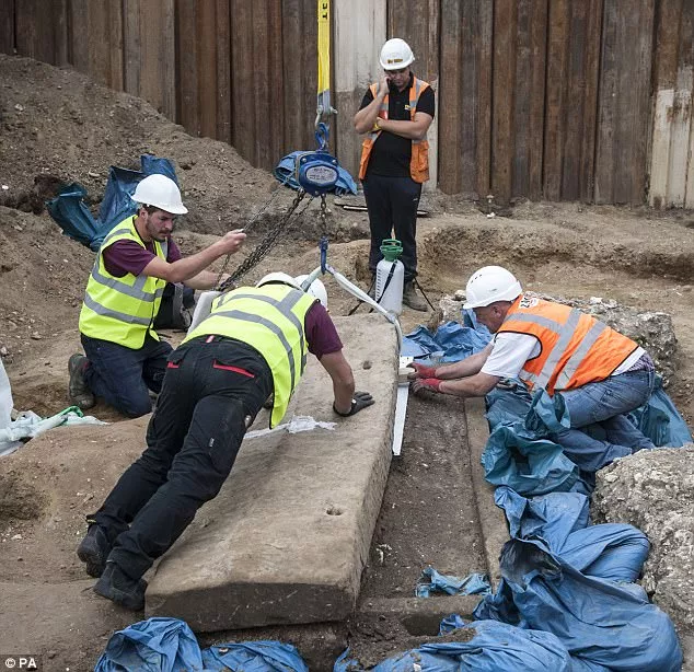 Mystery of ancient Roman sarcophagus containing 'body of mum' found ...